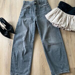 Zara womans Relaxed barrel Fit Black Jeans